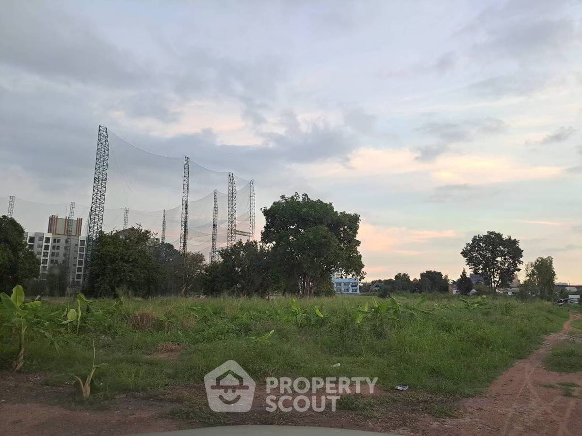 รูป ที่ดินสำหรับปล่อยเช่าและปล่อยขาย 9,200 ตารางเมตร แถว ใกล้ พัทยาเหนือ (ID 1532707) - รูปที่ 1/4