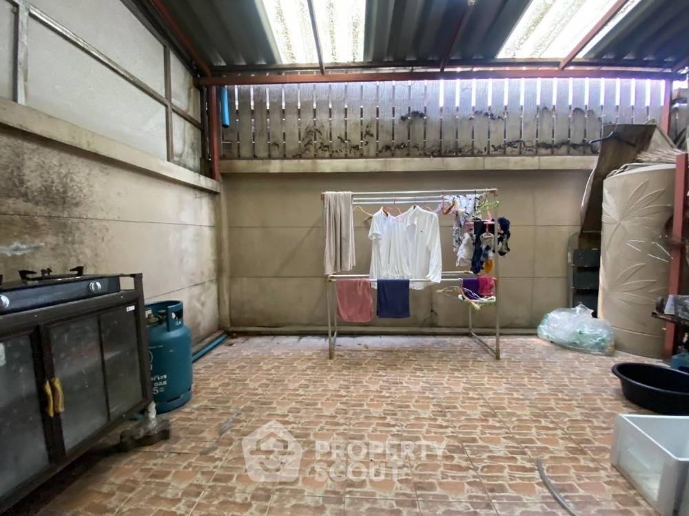 รูป ทาวน์เฮาท์ 4-ห้องนอน ใน คลองจั่น (ID 2027941) - รูปที่ 9/9