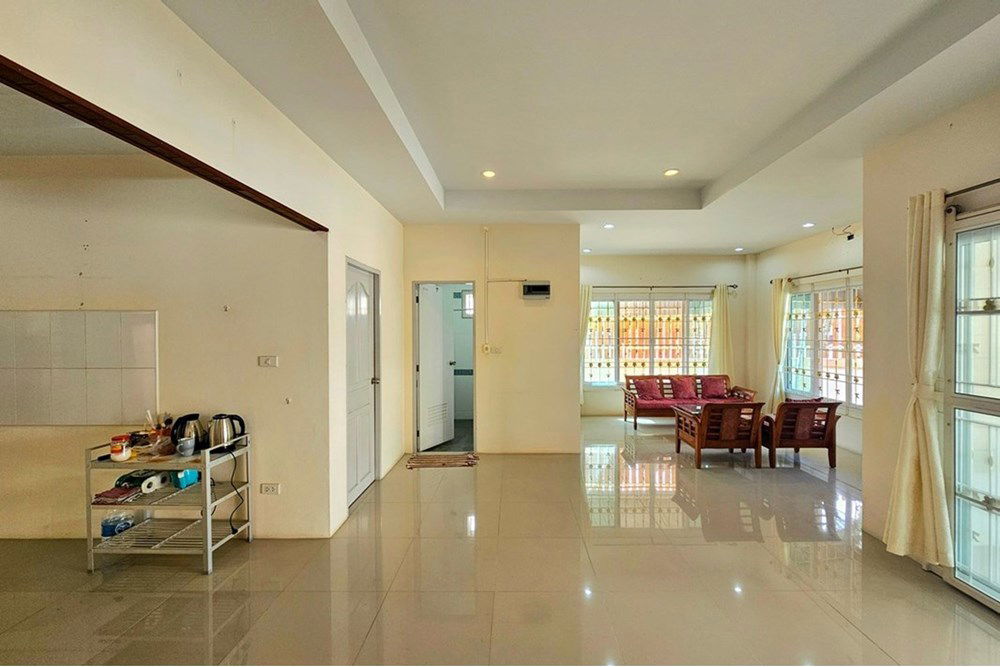 picture [920601001-695] Sup Thani, 3 Bed 3 Bath, in Hua Hin Soi 6 For Sale - 10/30
