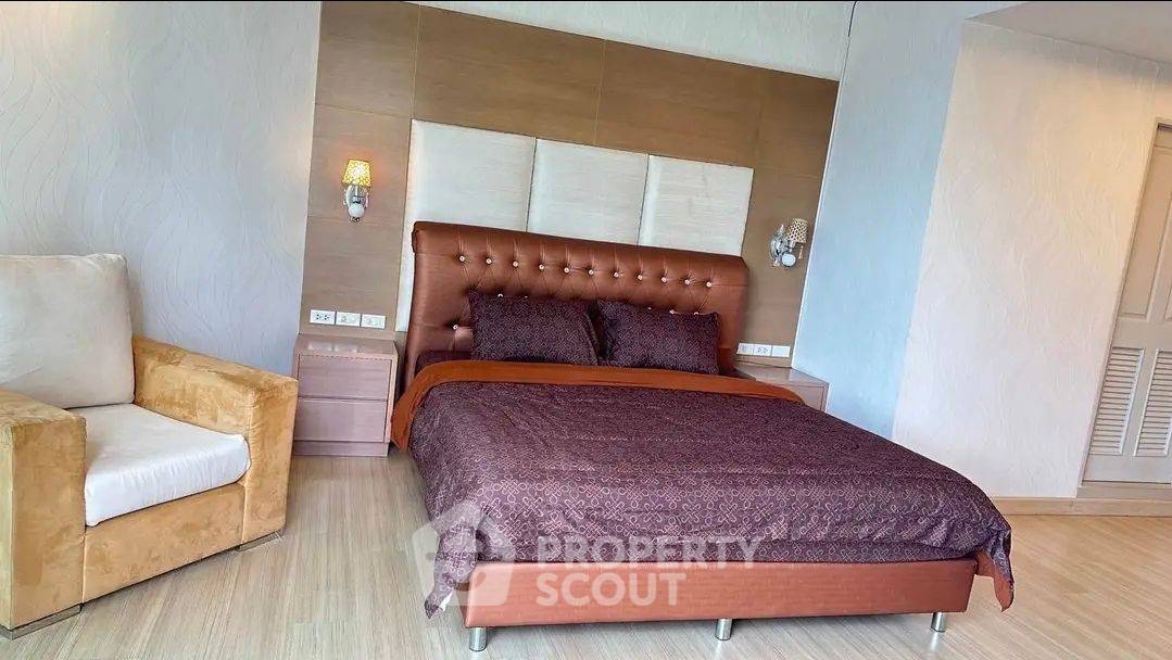 picture 2-BR Condo at Baan Sathorn Chaopraya near BTS Krung Thon Buri (ID 1094849) - 7/13