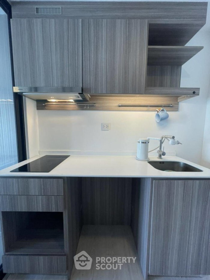 picture 2-BR Condo at Knightsbridge Phaholyothin Interchange in Anusawari (ID 1601330) - 4/12