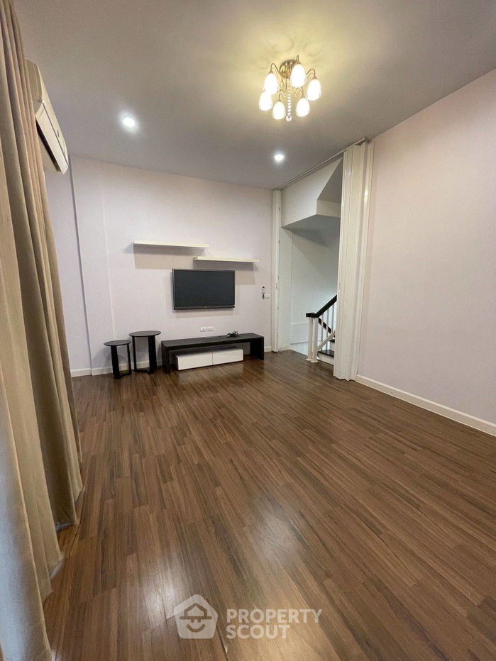 รูป ทาวน์เฮาท์ 3-ห้องนอน ใน ท่าทราย (ID 2172483) - รูปที่ 18/30