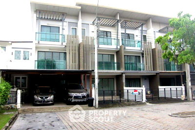 ทาวน์โฮม ม.สยาม : ทาวน์เฮาท์ 3-ห้องนอน ใน แสมดำ (ID 2098646)