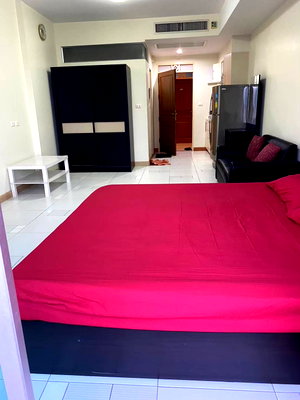 Condos for rent Charoen Nakhon Road : P-43619 Chao Phraya River View Studio for Rent @ Supalai River Place, Near BTS Saphan Taksin, 10,000 Baht Line Id: @easythaihome 085-592-2897