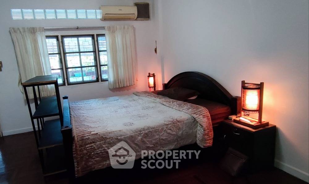 รูป ทาวน์เฮาท์ 2-ห้องนอน ใน สวนหลวง (ID 2024891) - รูปที่ 15/18