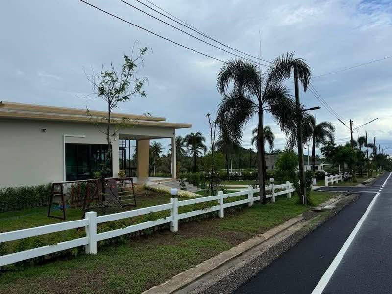 picture  Ang Thong, Thap Sakae District, Prachuap Khiri Khan Province, 91-114-141 sq m, 16,900per sq m, 10% contract, 20,000-30,000 baht per month, 18 months,  - 6/23