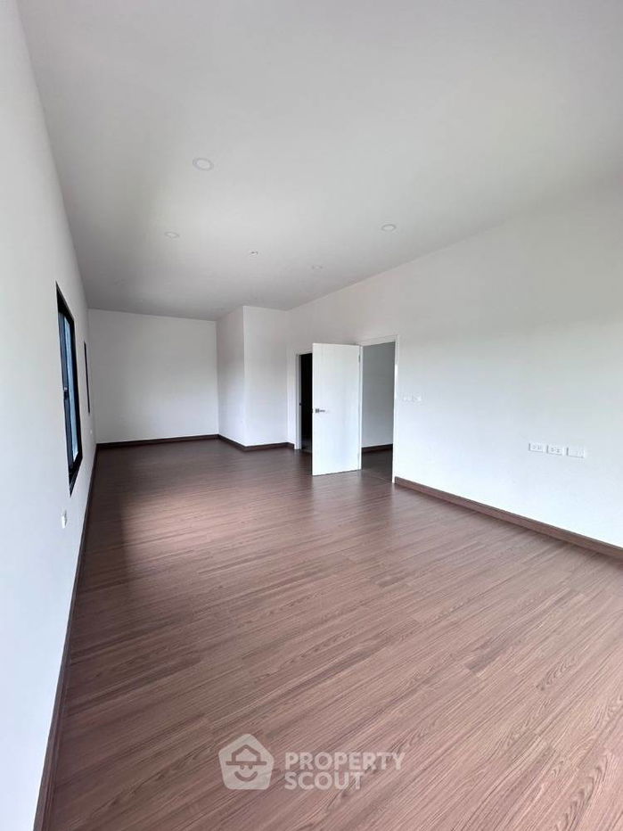 รูป บ้าน 5-ห้องนอน ใน ศีรษะจรเข้ใหญ่ (ID 2047019) - รูปที่ 15/37