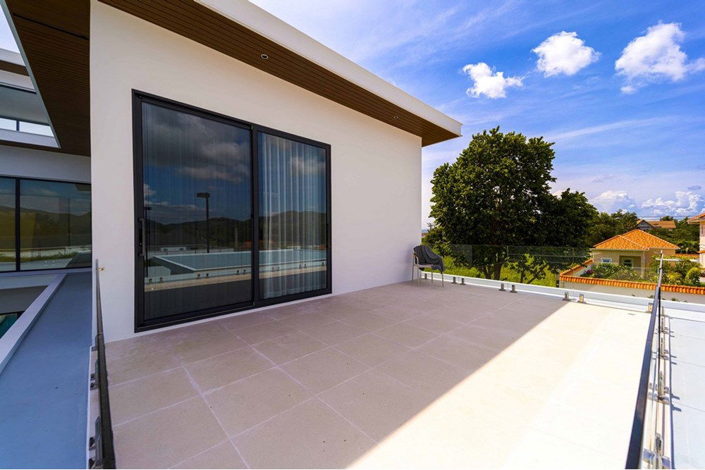 รูป [920601001-697] ขายวิลล่าหรูพร้อมสนามเทนนิส 4 ห้องนอน 4 ห้องน้ำ ในซอย 70 ของ huahin - รูปที่ 105/108