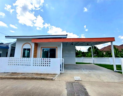 บ้านเดี่ยว เชียงใหม่ : ขาย บ้านสร้างใหม่ใกล้สี่แยกหนองจ๊อม (ลิขิตชีวัน) 2นอน2น้ำ 2.35ลบ. ด่วนๆๆ มีรายการแถมพิเศษให้ ทักแชทมาจ้า