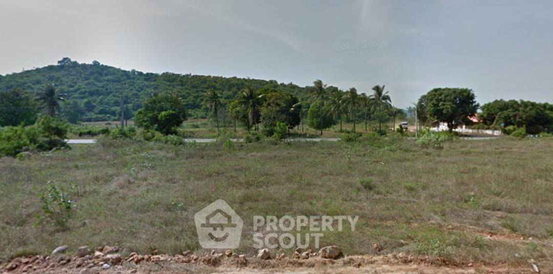 รูป ที่ดินสำหรับปล่อยขาย 8,000 ตารางเมตร แถว ใน ปากน้ำปราณ (ID 1163629) - รูปที่ 2/5