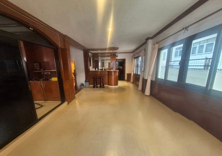 4-bed house for rent, 74 sq wah, Huai Khwang
