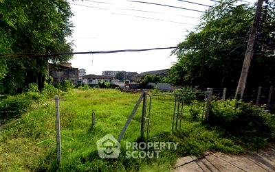 เช่าที่ดิน เขตสวนหลวง : ที่ดินสำหรับปล่อยเช่า 864 ตารางเมตร แถว ใน สวนหลวง (ID 1827095)