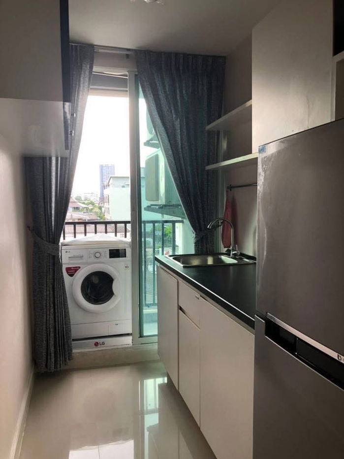 picture 📣 Lat Phrao 18 ~ Condo for rent ~ 450 meters from Lat Phrao MRT Station, 6-minute walk ~ Near Union Mall, Central Ladprao, and Mini Big C Extra - 9/11