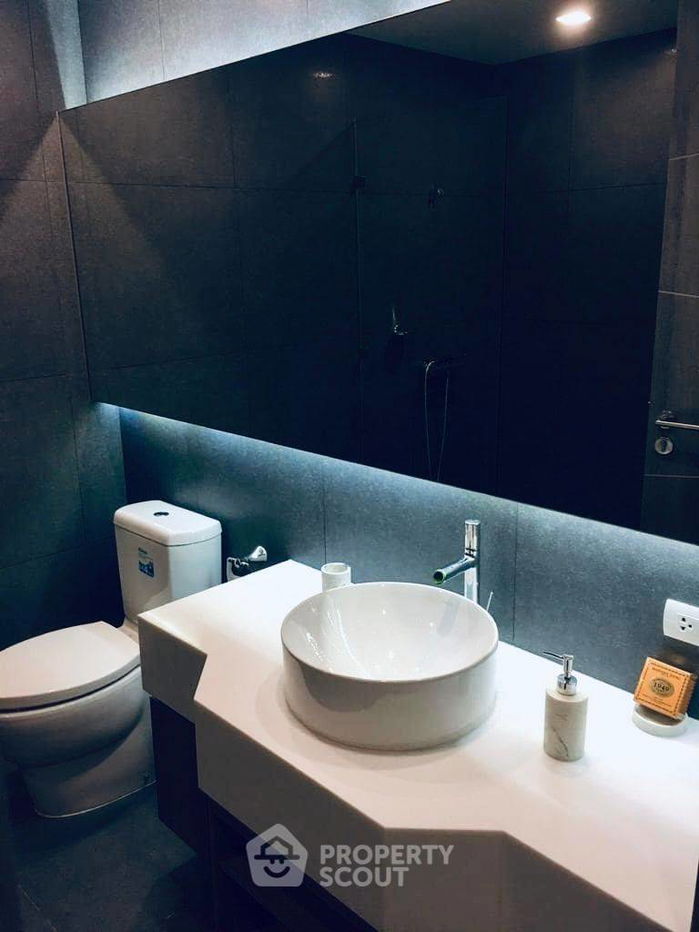 รูป คอนโด 2-ห้องนอน ที่ ทราเพโซ สุขุมวิท 16 ใกล้ MRT ศูนย์การประชุมแห่งชาติสิริกิติ์ (ID 2085753) - รูปที่ 8/12