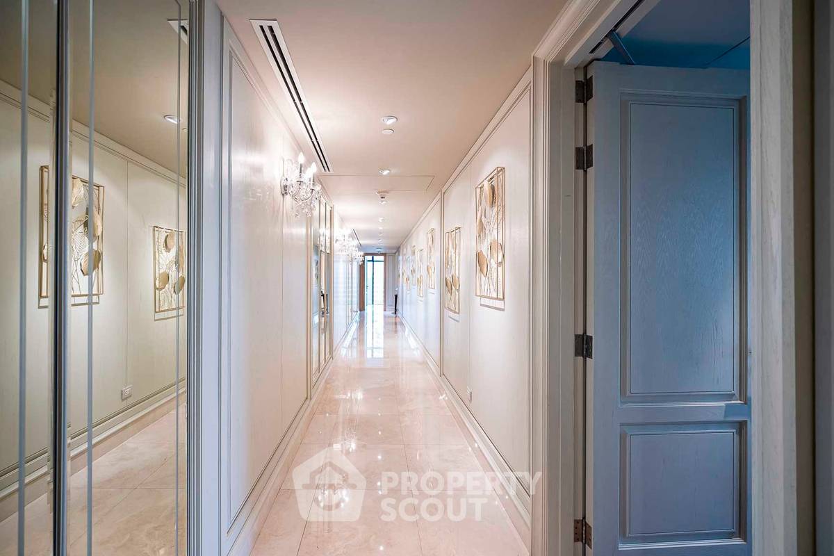 picture 3-BR Condo at The Residences At The St Regis Bangkok near BTS Ratchadamri (ID 2433332) - 10/18