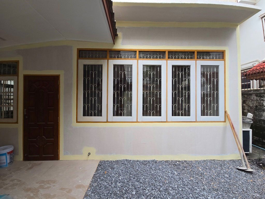 picture Renovated house 2 sto partly furnished with 3 bed plus 1-sto house about 10-15min walk BTS Thong Lo - Ekkamai   - 37/39