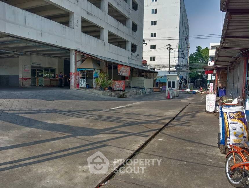 รูป ที่ดินสำหรับปล่อยขาย 4,952 ตารางเมตร แถว ใน คลองจั่น (ID 1917134) - รูปที่ 2/7