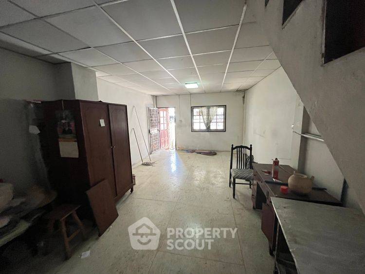 picture 3-BR Townhouse in Sai Mai (ID 2430968) - 10/12