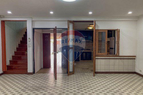 picture [920071049-1180] townhouse for rent thonlgor and ekkamai sukhumvit road - 8/23