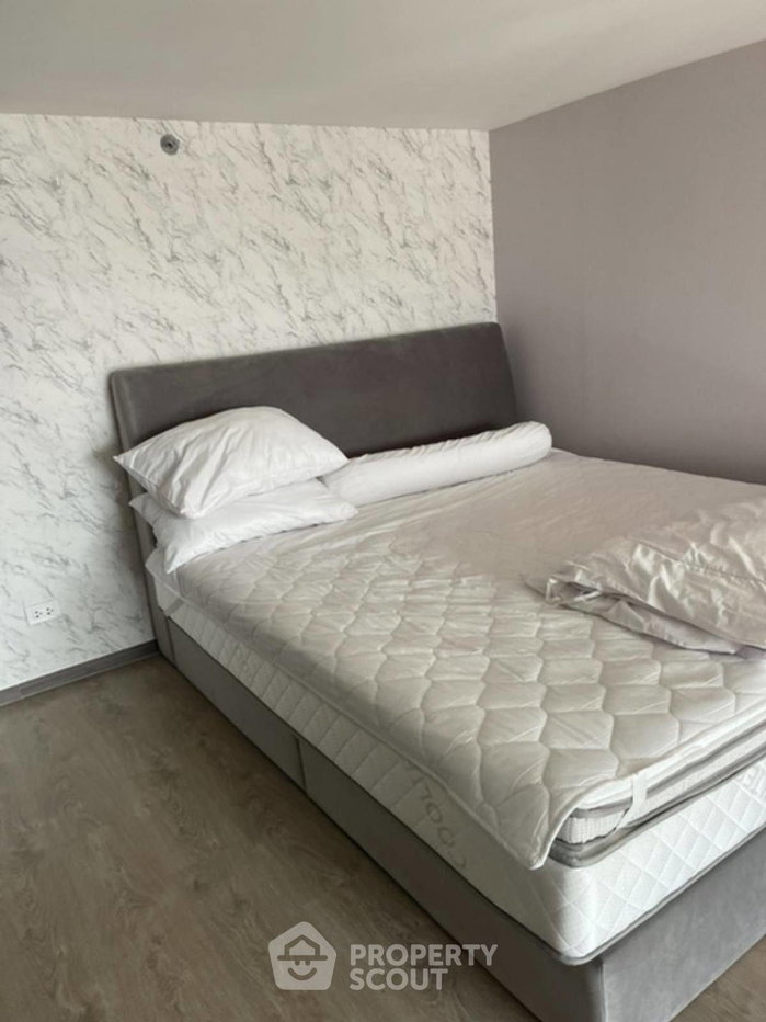 picture Duplex 1-BR SOHO Bangkok Ratchada Near MRT Huai Khwang (200m) (ID 1886816) - 3/6
