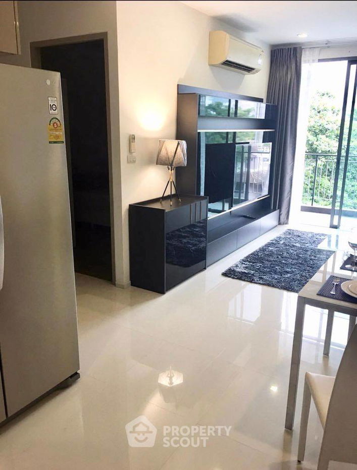 รูป คอนโด 2-ห้องนอน ที่ ทราเพโซ สุขุมวิท 16 ใกล้ MRT ศูนย์การประชุมแห่งชาติสิริกิติ์ (ID 2085753) - รูปที่ 2/12