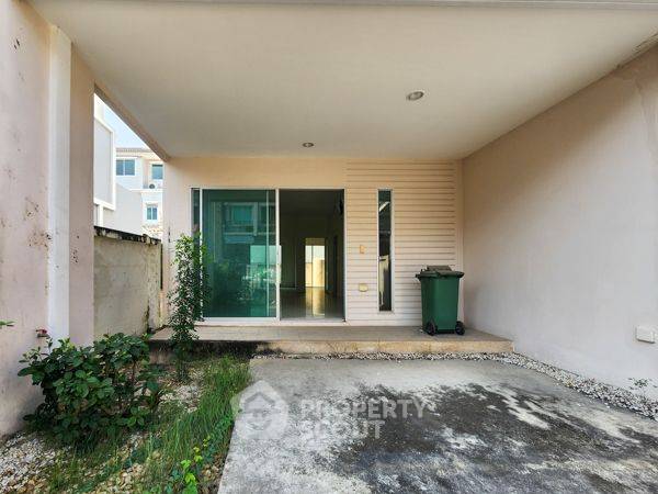 รูป ทาวน์เฮาท์ 4-ห้องนอน ใน บางขุนกอง (ID 2028251) - รูปที่ 4/16