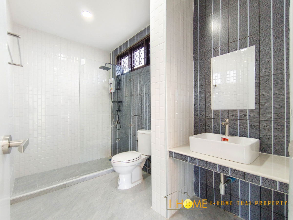 รูป ให้เช่า Pool villa 2 ชั้นหลังใหญ่ 14 ห้องนอน 15 ห้องน้ำ 1 ห้องครัว 3 ที่จอดรถ - รูปที่ 68/72