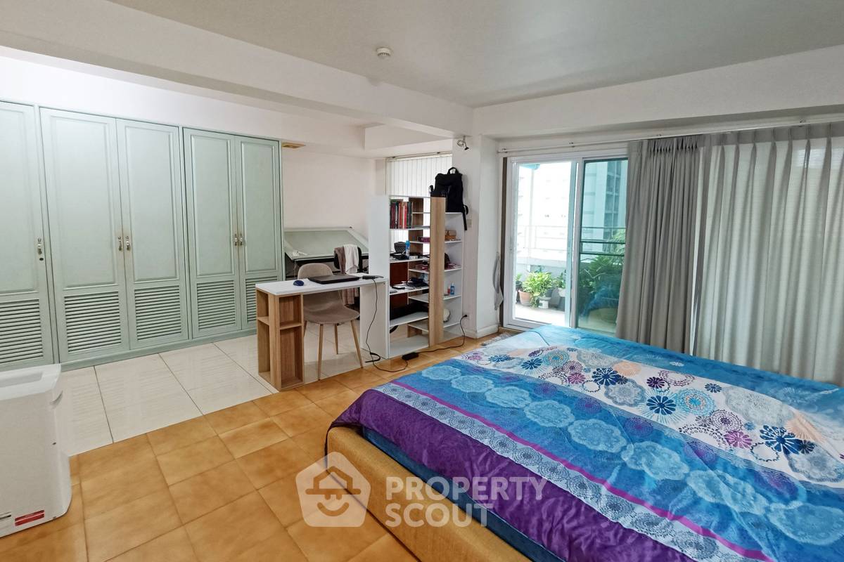 รูป คอนโด 4-ห้องนอน ที่ พรีเมียร์ คอนโดมิเนียม ใกล้ BTS พร้อมพงษ์ (ID 1357274) - รูปที่ 9/20