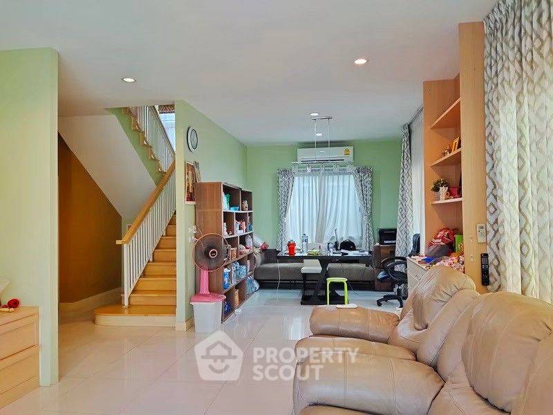 รูป ทาวน์เฮาท์ 4-ห้องนอน ที่ เอโทล จาวา เบย์ ใกล้ ท่าอากาศยานสุวรรณภูมิ (ID 2150390) - รูปที่ 4/8