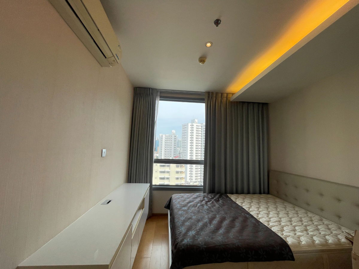 picture For Sell H Sukhumvit 43 condominium 2 bedroom with bathtub conner unit Rare item - 7/15