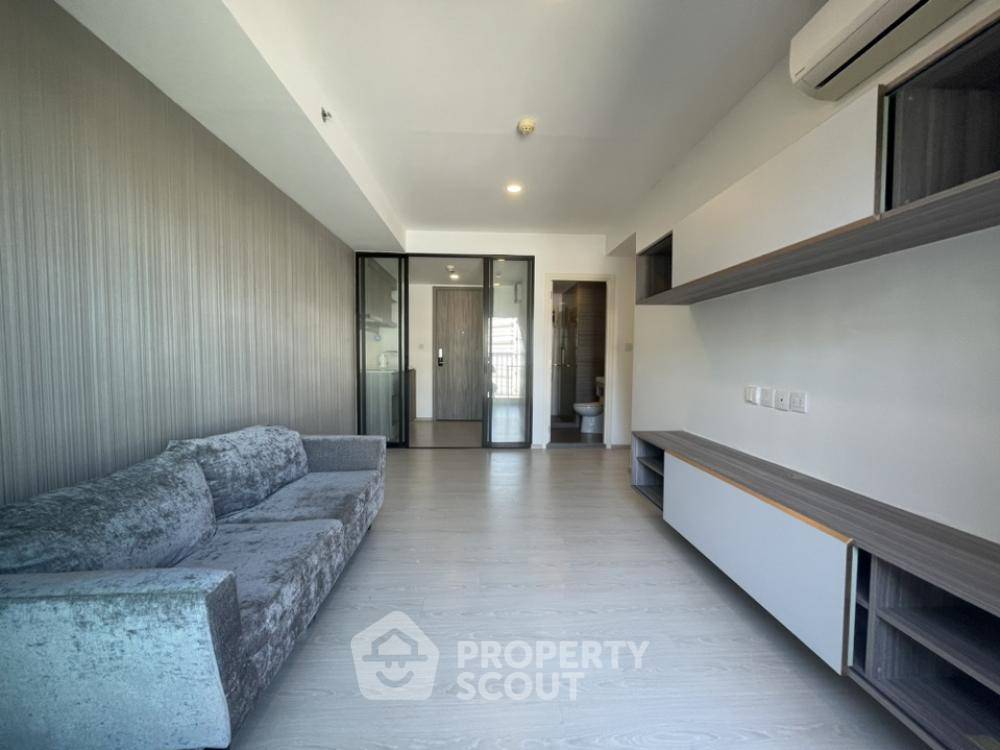 picture 2-BR Condo at Knightsbridge Phaholyothin Interchange in Anusawari (ID 1601330) - 1/12