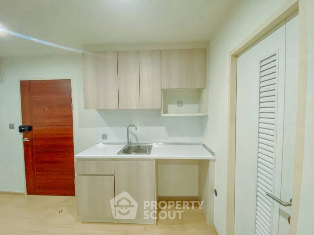 picture 2-BR Condo at Wynn Condo in Khlong Thanon (ID 628763) - 5/11