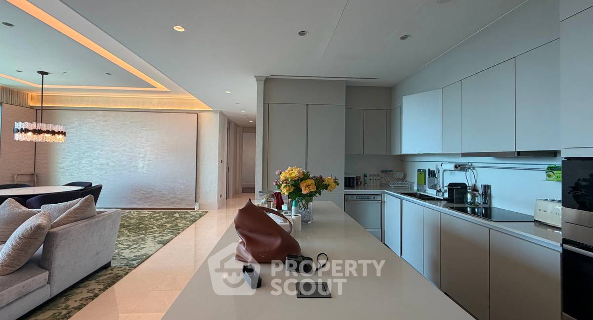 picture 3-BR Condo at The Residences At Sindhorn Kempinski Hotel Bangkok near BTS Ratchadamri (ID 2453483) - 4/6
