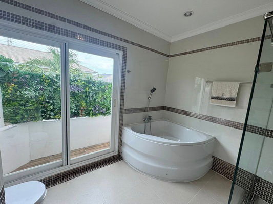 picture FOR RENT PERFECT MASTERPIECE RAMA 9 / 3 bedrooms 4 bathrooms / 120 Sqw. 300 Sqm. **95,000** JUST 5 MINUTES FROM STAMFORD UNIVERSITY - 11/15