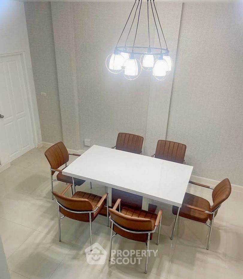 รูป ทาวน์เฮาท์ 3-ห้องนอน ใน ท่าทราย (ID 2172483) - รูปที่ 4/30