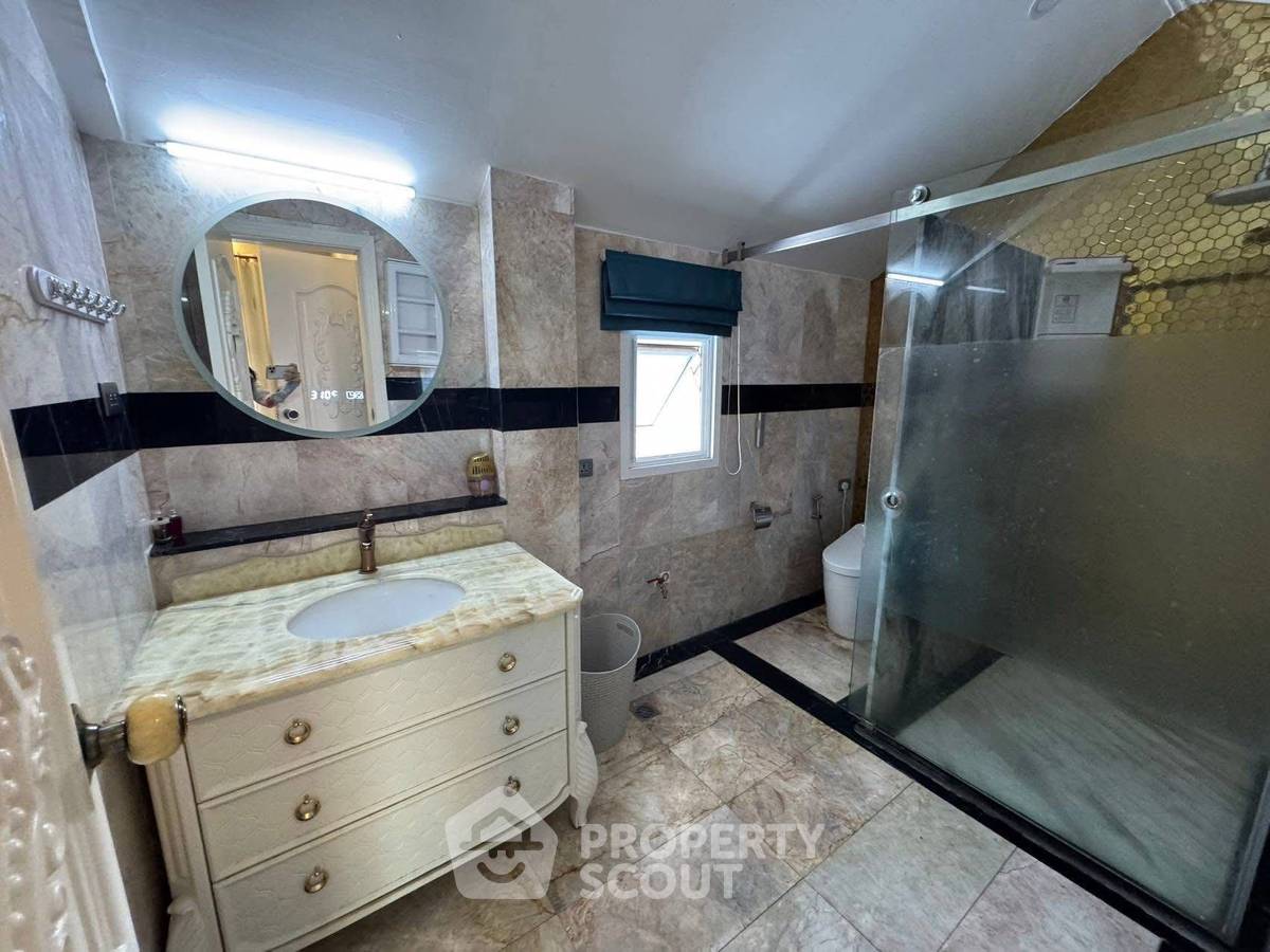 รูป วิลล่า 4-ห้องนอน ใกล้ พัทยาเหนือ (ID 2103538) - รูปที่ 13/16