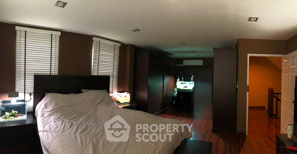 picture 4-BR House near BTS Saphan Khwai (ID 2083325) - 15/33