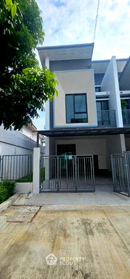 ทาวน์โฮม ม.นานาชาติแสตมฟอร์ด : ทาวน์เฮาท์ 3-ห้องนอน ใน ดอกไม้ (ID 1813098)