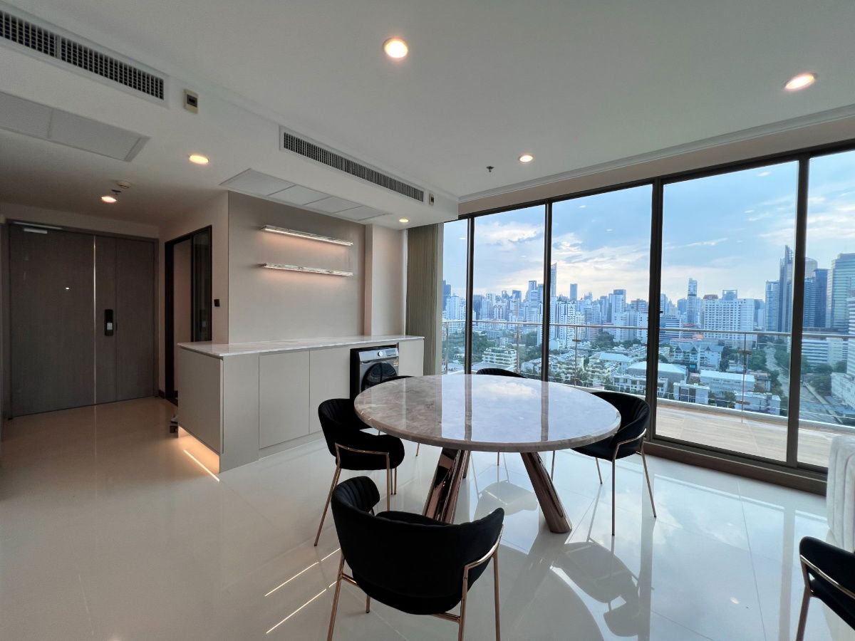 picture Supalai Oriental Sukhumvit 39: Experience Luxurious Living in the Heart of the City with Complete Comfort - 2/13