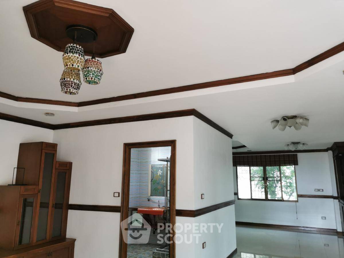 รูป บ้าน 4-ห้องนอน ใน สุรศักดิ์ (ID 1819691) - รูปที่ 4/21