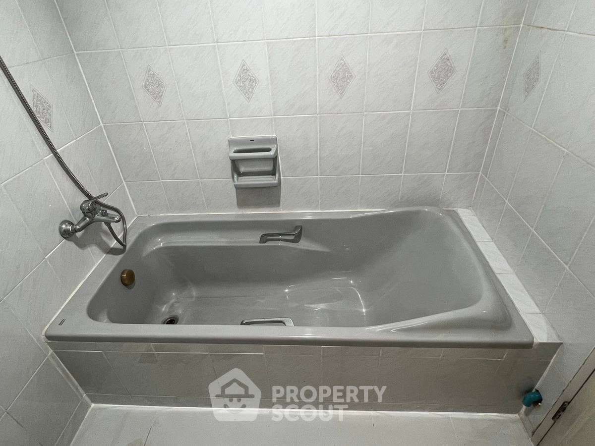 รูป คอนโด 4-ห้องนอน ที่ รีเจ้นท์ ศรีนครินทร์ ทาวเวอร์ ใกล้ ARL หัวหมาก (ID 2028899) - รูปที่ 9/17