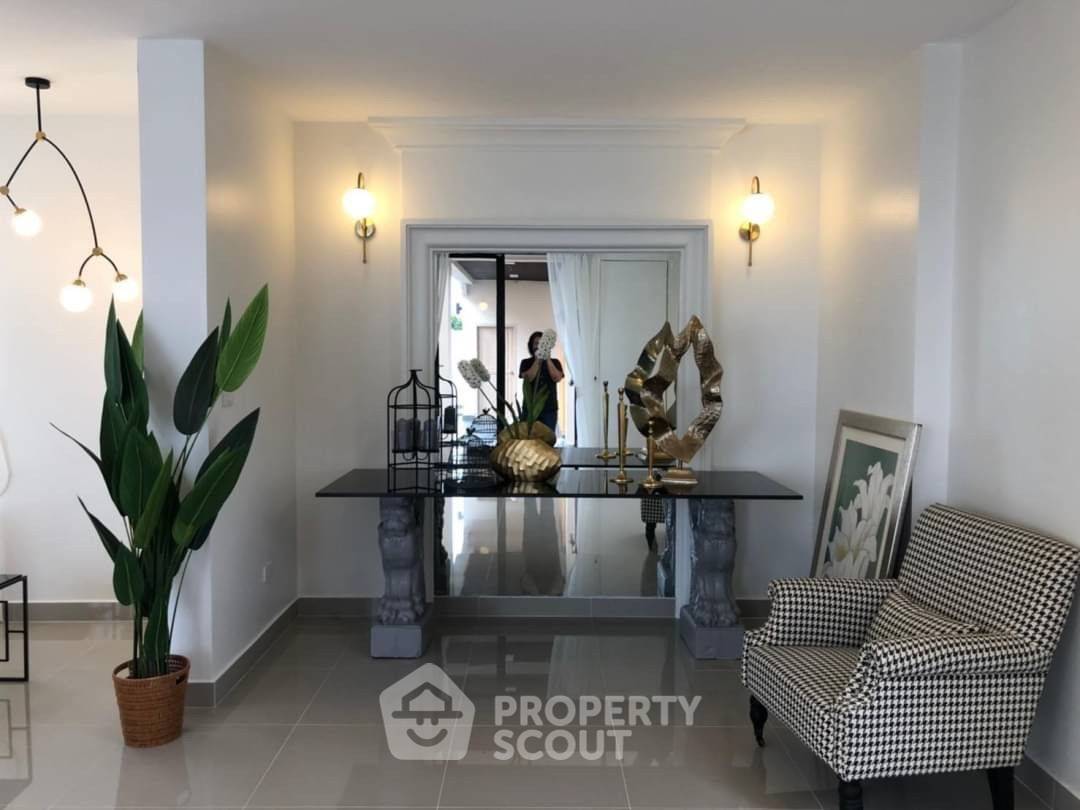 รูป บ้าน 4-ห้องนอน ที่ ภูธารา ใกล้ พัทยาตะวันออก (ID 2145523) - รูปที่ 15/20