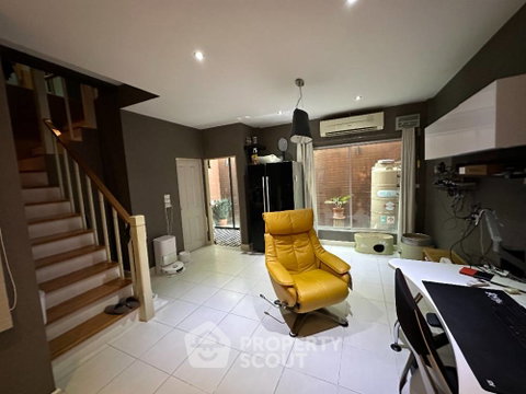 Pet-Friendly 1-BR House 83 Sqm For Sale In Bang Khun Thian (ID 1432283)