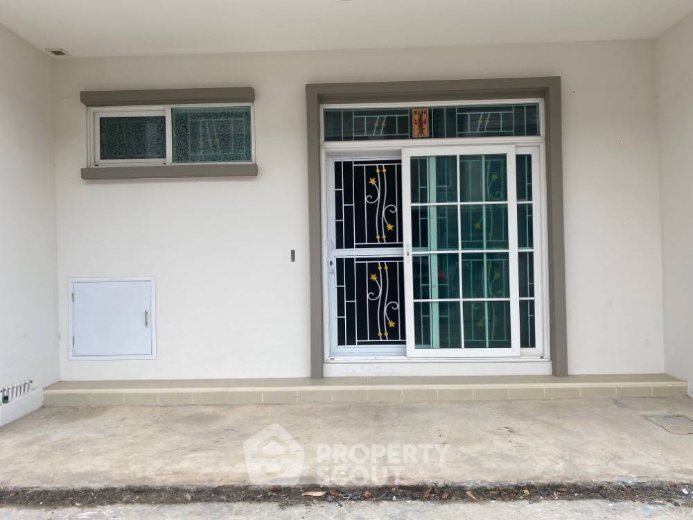 รูป ทาวน์เฮาท์ 3-ห้องนอน ใน พระประแดง (ID 2055863) - รูปที่ 1/15