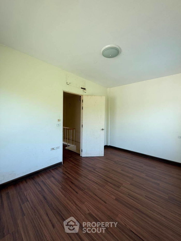 picture 2-BR Townhouse at Sansuk Town 2 close to Pattaya (ID 2457702) - 2/12