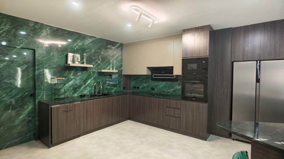 รูป 🏡 พูลวิลล่าหรู 5 ห้องนอน ในหมู่บ้าน Country Club Village พัทยาตะวันออก - รูปที่ 6/15