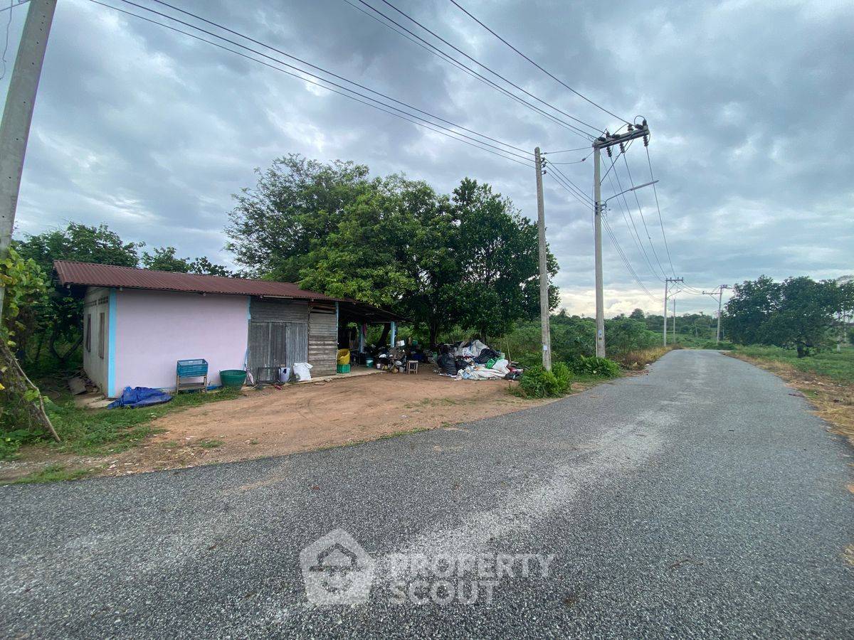 รูป ที่ดินสำหรับปล่อยขาย 10,960 ตารางเมตร แถว ใน สุรศักดิ์ (ID 2111917) - รูปที่ 1/5