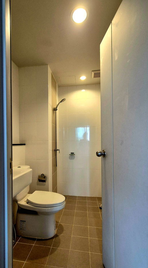 picture Condo for Sale in a Prime Location at UNIO Rama 2 - 8/13