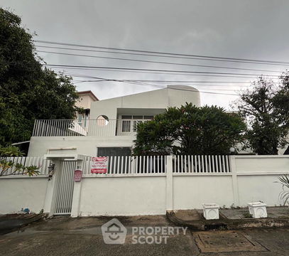 5-BR House at Amonphan 9 Village in Lat Phrao (ID 2126766)