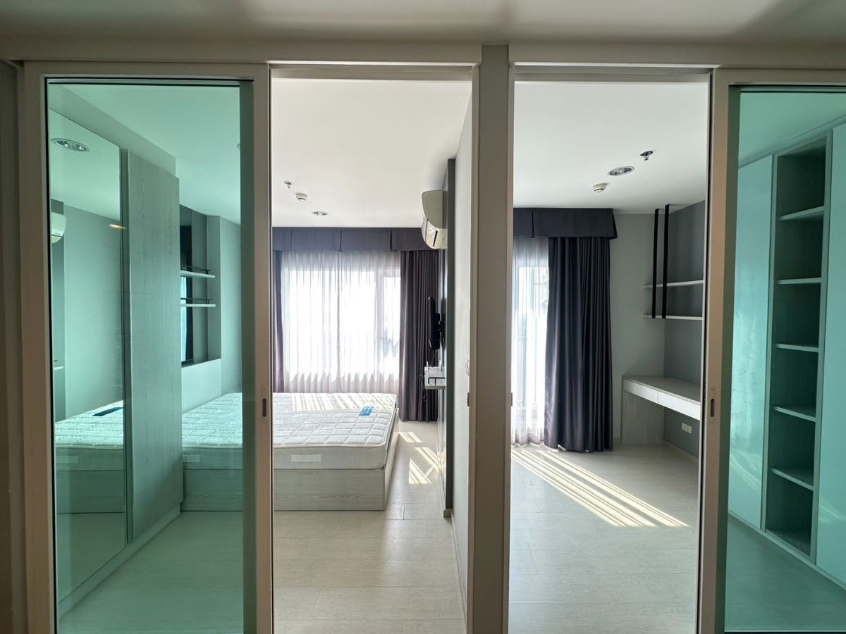 picture  Who wants it? Next to BTS Erawan. "Aspire Erawan" River bend view. Cool breeze. Near Kanchanaphisek Expressway. 15 minutes. Mega Bangna shopping mall.  - 2/18